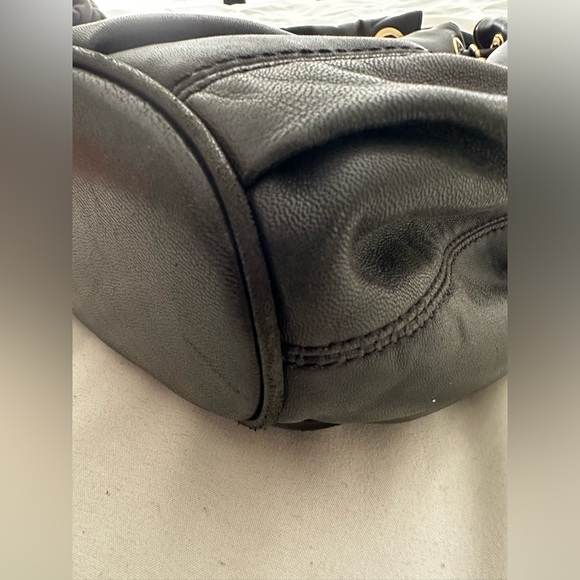 MICHAEL Michael Kors Black Pebbled Leather Medium East West Ring Tote Bag - Picture 2 of 9